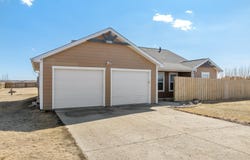6061 59th Ave SW, Minot, ND 58701
