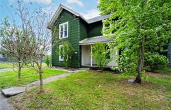 492 W Pershing Street, Salem, OH 44460