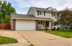 905 SE Meadowlark Drive, Grimes, IA 50111