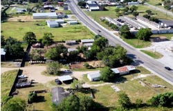 2018 2nd St, Pleasanton, TX 78064