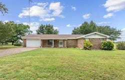 930 Lcr 724, Thornton, TX 76687
