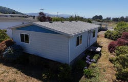 98620 CAMELLIA Dr, Brookings, OR 97415