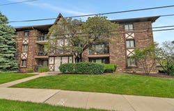 10528 Ridge Cove Drive, Chicago Ridge, IL 60415