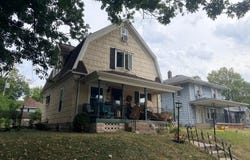 1032 E 3rd Street, Mishawaka, IN 46544