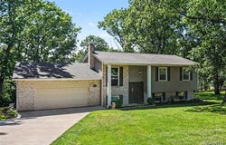 2371 Crestview Drive, High Ridge, MO 63049