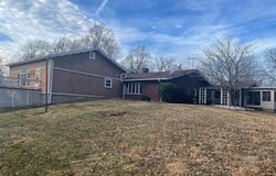 12746 Rolling Hills Drive, Trenton, IL 62293