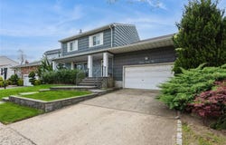 762 Dumont Place, North Woodmere, NY 11581
