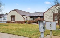 1111 Sunview Drive, St. Johns, MI 48879
