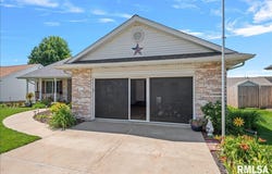 3904 Huxley Drive, Springfield, IL 62711