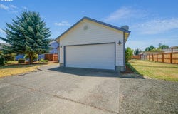 1033 E ST, Independence, OR 97351