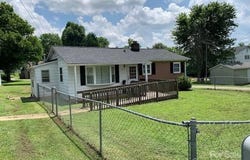 507 Spruce Street SW, Lenoir, NC 28645