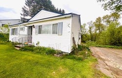 16 Pearce Avenue, Houlton, ME 04730
