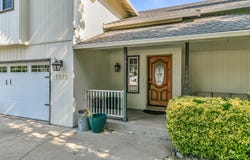 1098 Gate Park Drive, Central Point, OR 97502