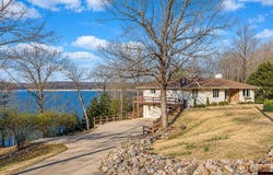 177 WALDEN LANE, Bull Shoals, AR 72619