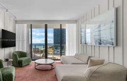 2201 Collins Ave, Miami Beach, FL 33139