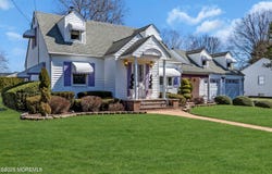 39 Pine Avenue, Freehold, NJ 07728