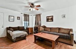 224 E Higgins St, Midway, KY 40347