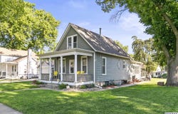414 E 14th Street, Fremont, NE 68025