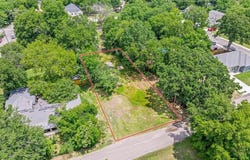 518 S 3rd Street, Bonham, TX 75418