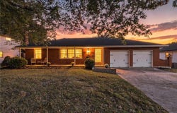 8528 Maywood Avenue, Raytown, MO 64138