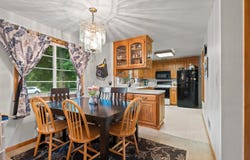 1417 OAKRIDGE Avenue, KAUKAUNA, WI 54130