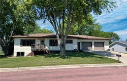 402 S Range Road, Springfield, MN 56087