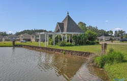 1111 Fountainview Drive SW, Hartselle, AL 35640