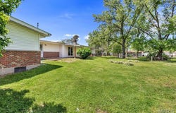 5 Lancer Court, Florissant, MO 63033