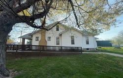 1205 E Main St, Olney, IL 62450