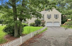 76 Carroll Dr, Foxboro, MA 02035