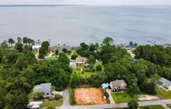 3878 Captains Ct, Gulf Breeze, FL 32563