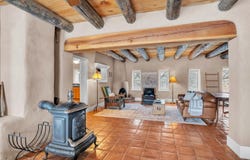 8 Painter Road, El Prado, NM 87529