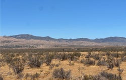 1 Del Oro Road, Apple Valley, CA 92308