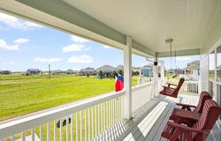 981 S Gateway, Crystal Beach, TX 77650