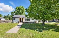 540 E 4th Street, Baxter Springs, KS 66713