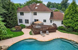 10 Carlton Court, New City, NY 10956