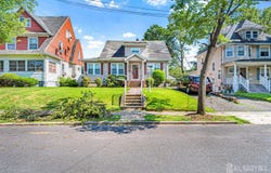 305 Penfield Place, Dunellen, NJ 08812