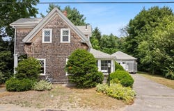 8 Lorraine St, Weymouth, MA 02189
