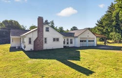 4 Hamilton Hill Rd, Townsend, MA 01474