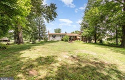 821 COMPANY FARM ROAD, ASPERS, PA 17304