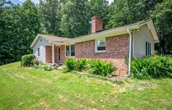 166 Dogwood Ln, Independence, VA 24348