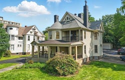 697 W Market Street, Akron, OH 44303