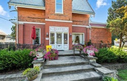 513 S Wayne Street, Angola, IN 46703-2148