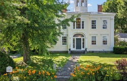 12 High Street, Wiscasset, ME 04578