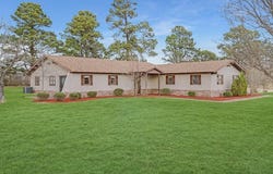 5602 W Kyle Rd, Texarkana, TX 75503