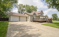 320 Elm St., Maurice, IA 51036