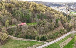 250 HEBRON RD, St. Marys, WV 26170