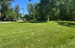 410-412 N Monroe Street, Versailles, MO 65084