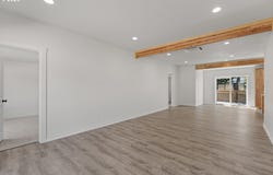 160 E FIFTH AVE, Sutherlin, OR 97479