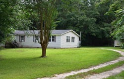 2542 Purdue Rd, Mcdavid, FL 32568